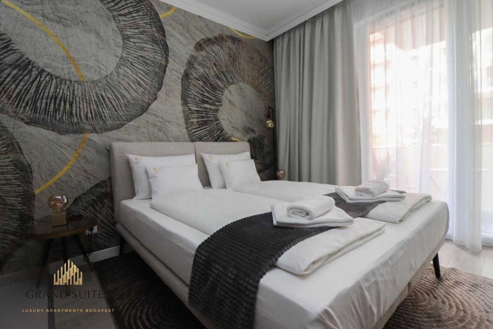Grand Suites Promenade Budapeste Exterior foto