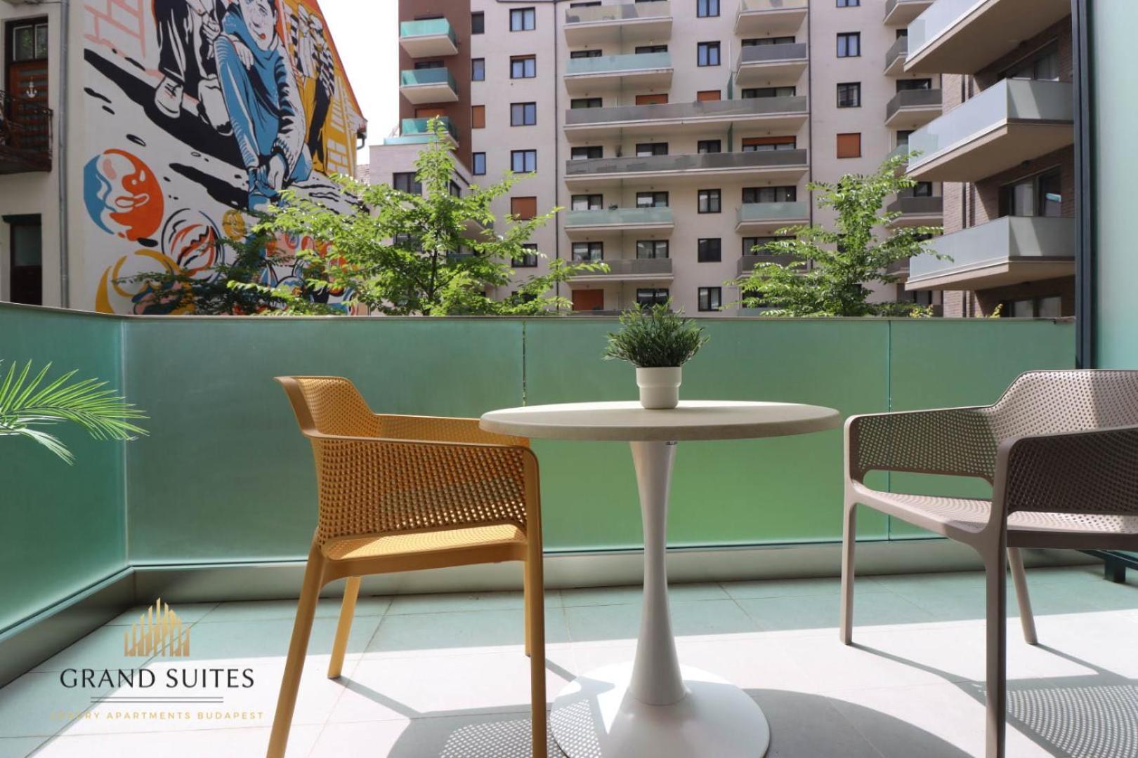 Grand Suites Promenade Budapeste Exterior foto